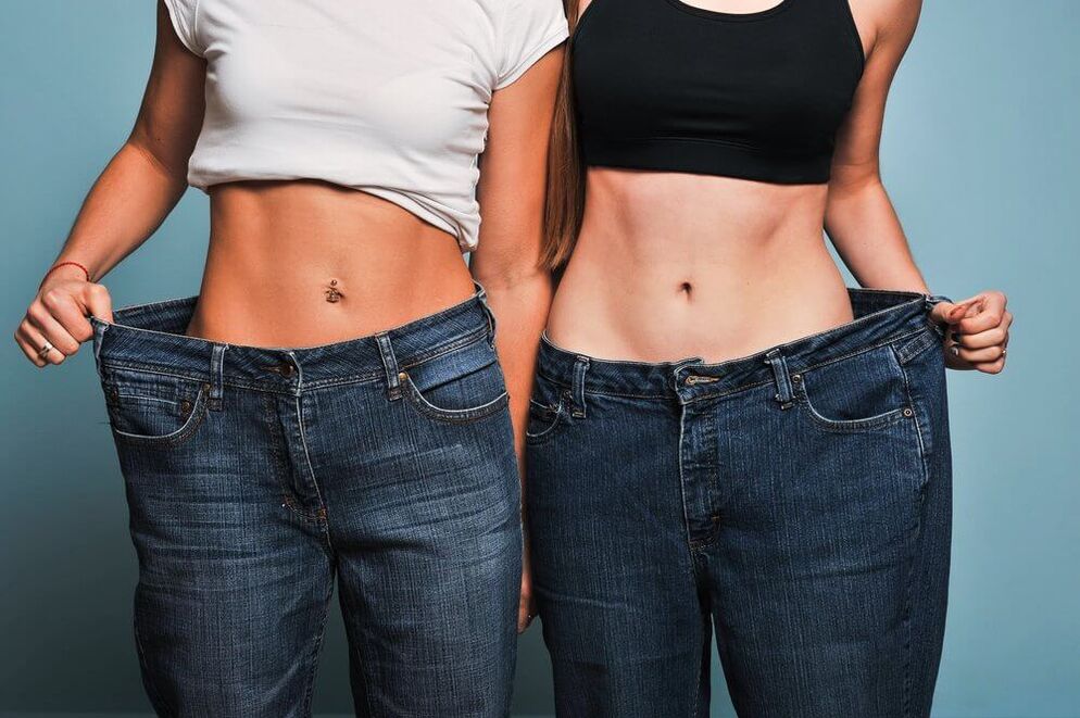 Attraverso la dieta e l'esercizio, le ragazze hanno perso peso entro un mese