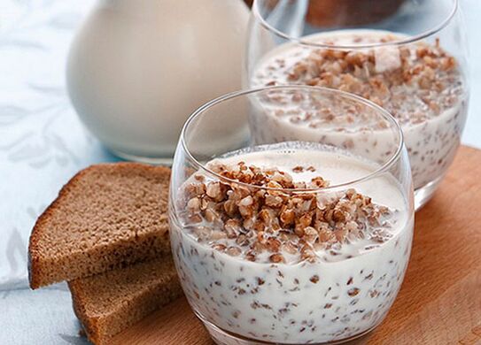 Porridge di grano saraceno con kefir per dimagrire